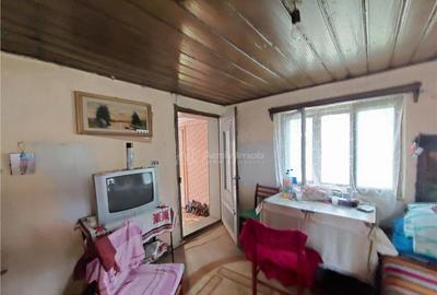 Casa 70 mp, teren 1415 mp , Zarnesti sat Fundeni - 1