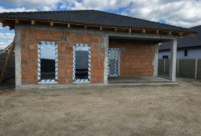 Casă cu 4 camere în Sânmihaiu Român - 3