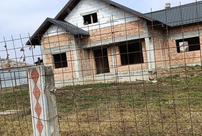 Casa la rosu, Tupilati - 14