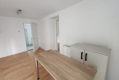 Casă individuală cu 8 camere cu Canalizare în Central - 23