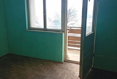 Apartament cu 2 camere decomandat în Roșiori - 2