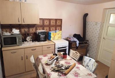 Casă cu 4 camere cu Teren 468 Mp în Oravița - 2