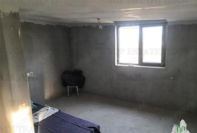 Casa+garaj, constructie la gri, in Sabareni, teren 440mp - 14