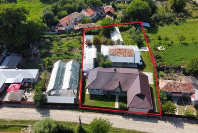 Casă cu 3 camere cu Teren 900 Mp în Roșioara - 2