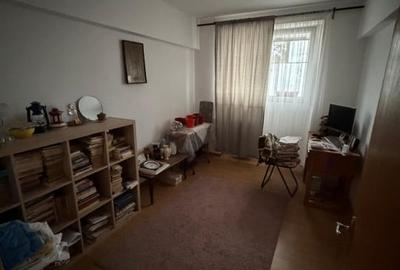 Apartament 3 camere decomandat etaj 2 zona Drumul Taberei - 1