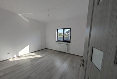 Casă cu 4 camere cu Teren 670 Mp în Central - 7