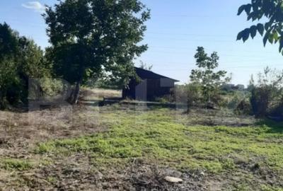 Teren de 2410 mp, în Central - 3