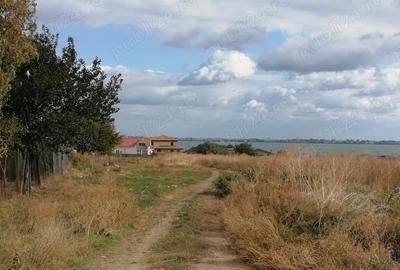 Teren de 2475 mp, în Central