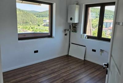 Apartament 7 Camere, 165mp, Pe 2 Nivele, Zona VIVO - 5