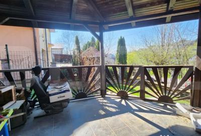 Casă cu 4 camere cu Teren 1232 Mp în Central - 3