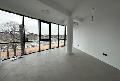 Spatiu comercial  de inchiriat, intr-o locatie centrala - 2