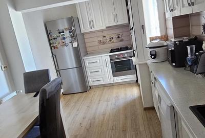 Apartament cu 4 camere decomandat în Calea Dumbrăvii - 3