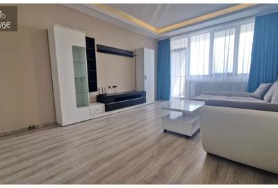Apartament cu 2 camere decomandat, mobilat în Tractorul - 3
