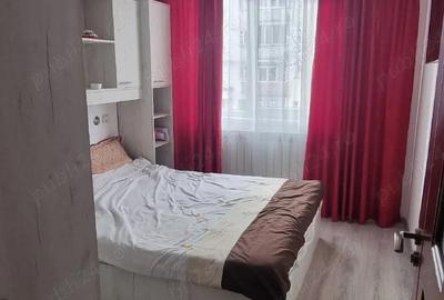 Apartament cu 3 camere semidecomandat în Central - 2