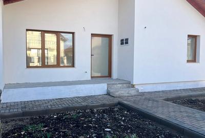 Casă individuală cu 4 camere în Micești