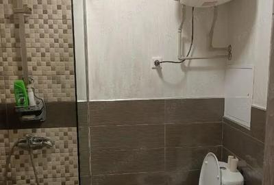 Garsonieră în Apărătorii Patriei