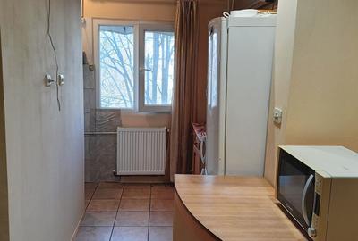 Garsonieră decomandată în Rovine - 1