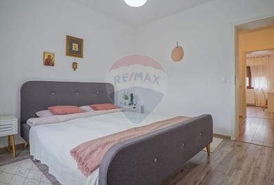 Casa mobilata si utilata in Sanpetru - 21