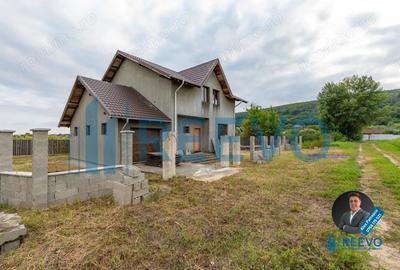 Vila spa?ioasa cu vedere la padure, la doar 15 minute de Bacau!