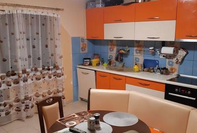 Casă cu 7 camere cu Teren 1702 Mp în Groși - 6