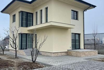 Casă cu 4 camere în Central - 14