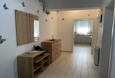 Apartament cu 2 camere decomandat în Tractorul - 8