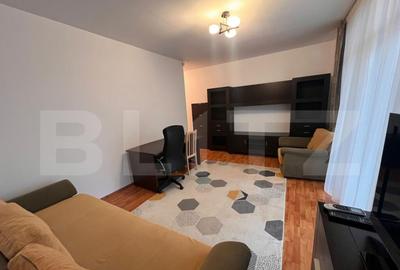 Apartament cu 3 camere decomandat în P-ța Mihai Viteazul