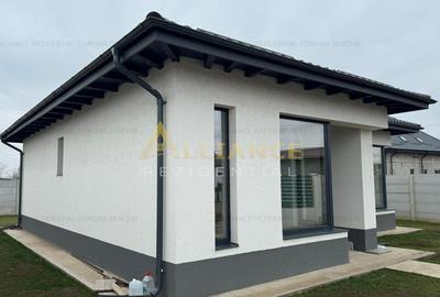 Apartament cu 3 camere decomandat în Berceni - 2