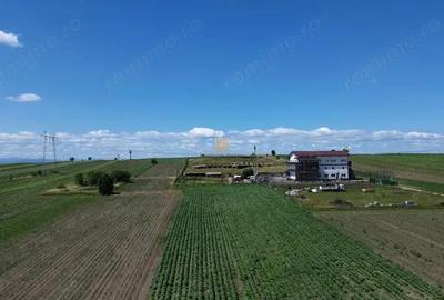 Teren Intravilan 36977 mp E 85 Intrare in Municipiul Suceava! De Vanzare! 0727817187 - 3