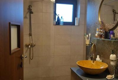 Apartament cu 3 camere decomandat în Băneasa - 2