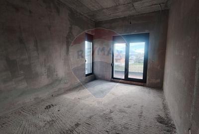 Casă cu 5 camere cu Teren 1210 Mp în Câmpineanca - 9