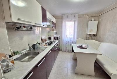 Apartament 3 camere semidecomandat, renovat si semi-mobilat, zona Cora-Bacau Apartament 3 camere semidecomandat, renovat si semi-mobilat, zona Cora-Bacau - 7