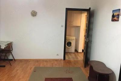 Garsoniera de vanzare in zona 1 Decembrie - 5