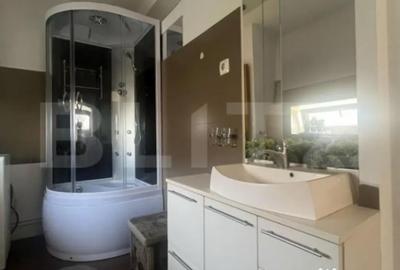 Apartament cu 3 camere decomandat în Cetate