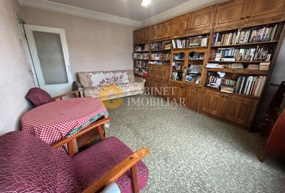 Apartament cu 3 camere decomandat în Bd. Independenței - 2