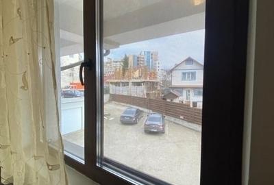 Apartament cu 2 camere semidecomandat, mobilat în Podu Roș - 3