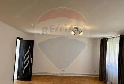 Apartament cu 3 camere de vanzare in zona Est - 3