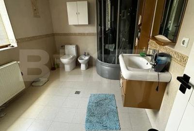 Casă cu 4 camere cu Teren 400 Mp în Central - 2