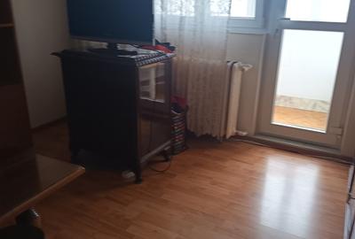 Apartament cu 2 camere decomandat în Dristor