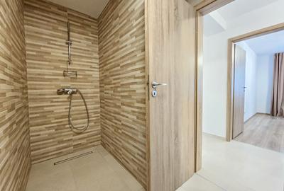 Apartament cu 3 camere decomandat în Tractorul - 7