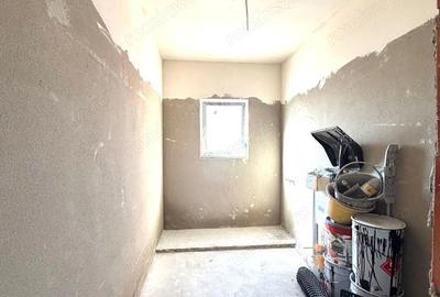 Apartament cu 3 camere semidecomandat în Giroc - 2