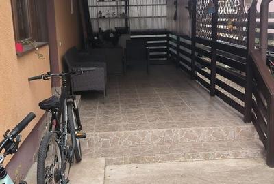 Casă cu 6 camere cu Teren 287 Mp în Joița - 10