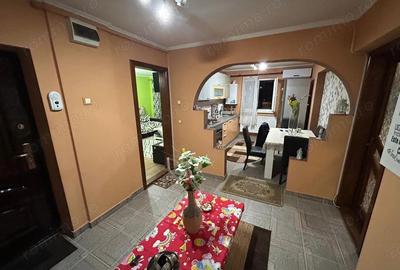 Apartament cu 2 camere decomandat în Cetate