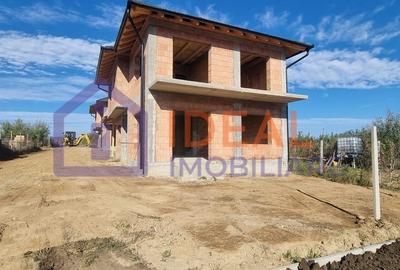 Casa Individuala cu 326 mp de curte si Carport, in Poplaca - 9