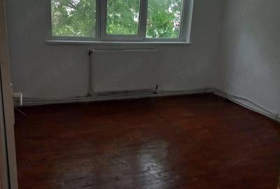 Apartament cu 3 camere semidecomandat în Gară - 3