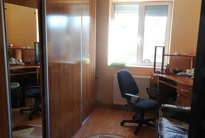 Vand apartament 3 camere decomandat zona nord - 4