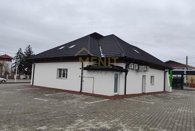Spațiu comercial, de 210 mp, în Băicoi - 1