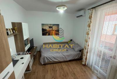 Garsonieră decomandată în Vest