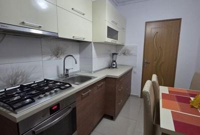 Apartament cu 2 camere decomandat în Trei Stejari