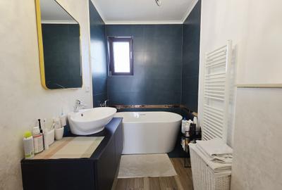 Duplex cu 3 camere cu Canalizare în Costi - 9